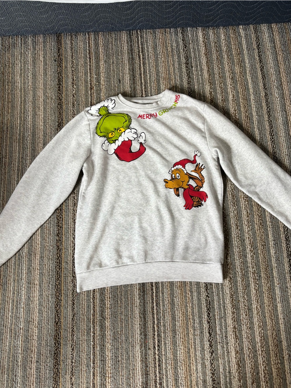 Gray Grinch Graphic Crewneck Sweatshirt - Casual Holiday Pullover